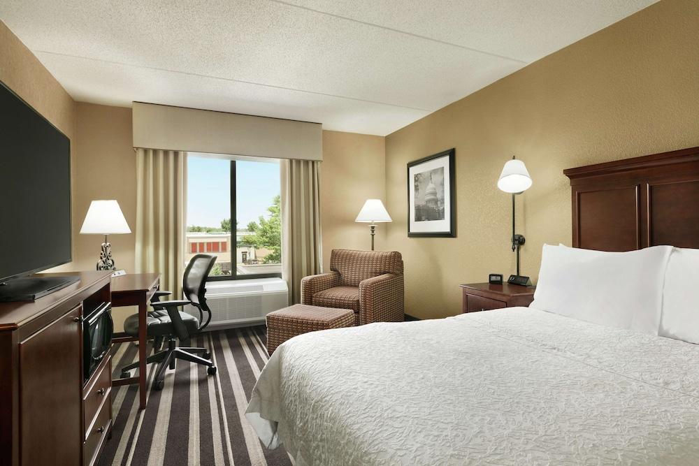 Hampton Inn Washington-Dulles Int'l Airport South photo 14