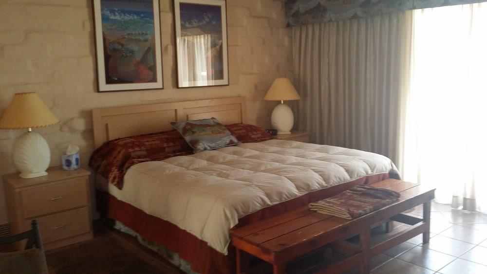 Mission Hill Casitas photo 85