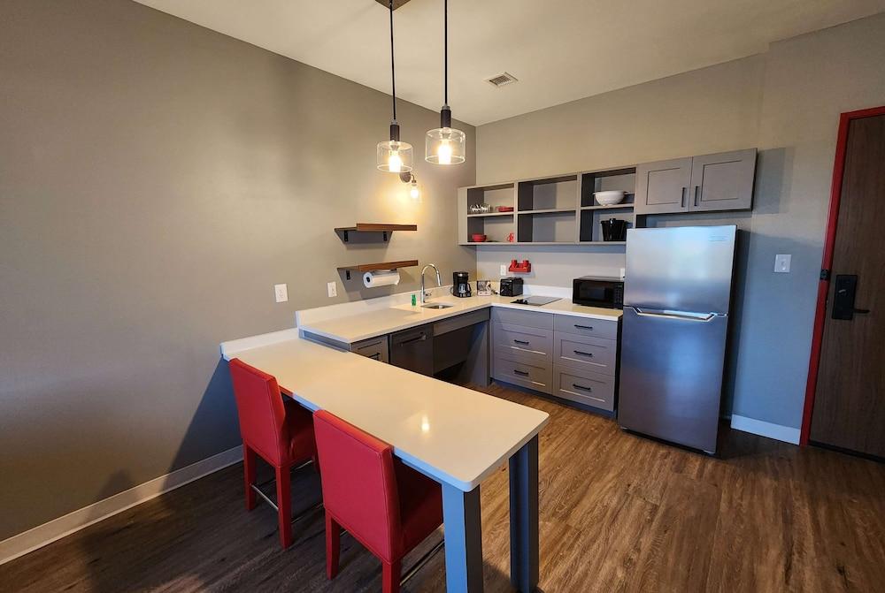 Hawthorn Extended Stay by Wyndham Del Rio photo 8