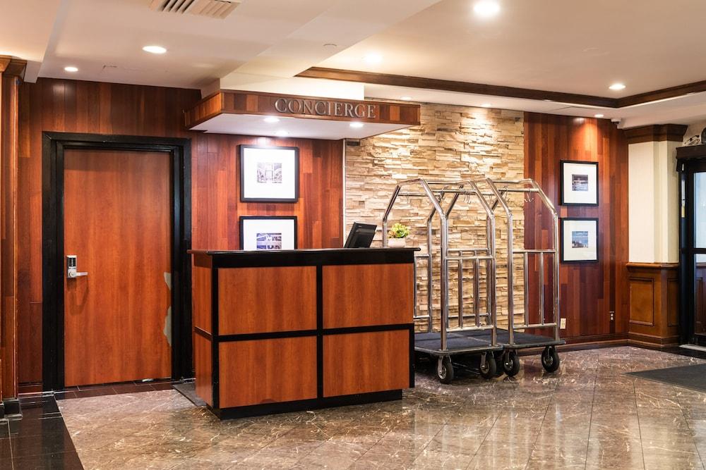 Crowne Plaza Newark Airport by IHG photo 31