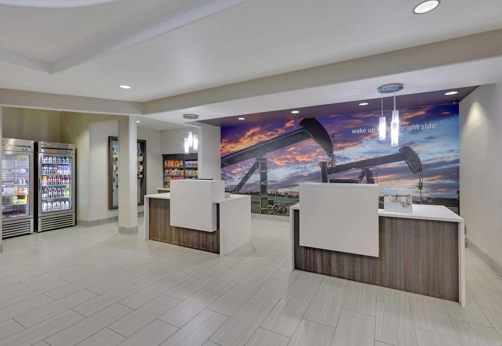 La Quinta Inn & Suites by Wyndham Big Spring photo 6