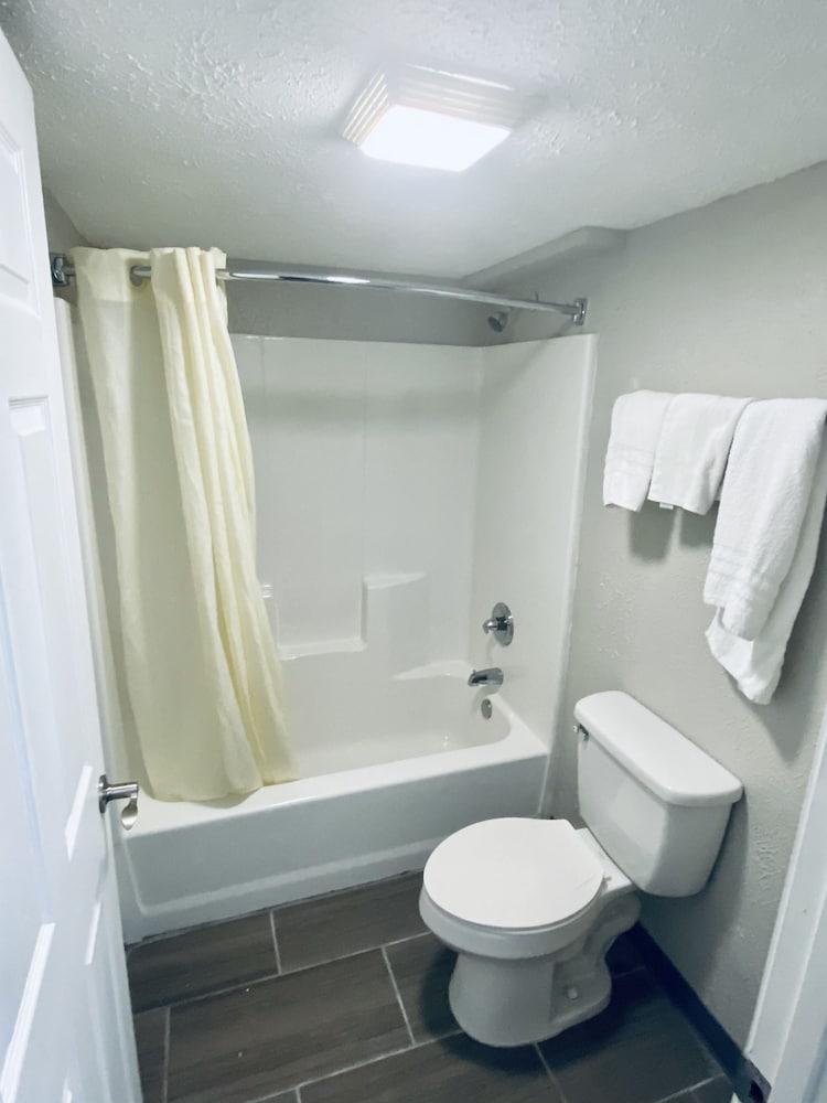 Executive Inn Kingsville photo 13