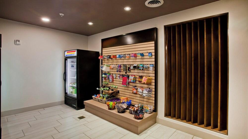 Holiday Inn Express & Suites Green River by IHG photo 17