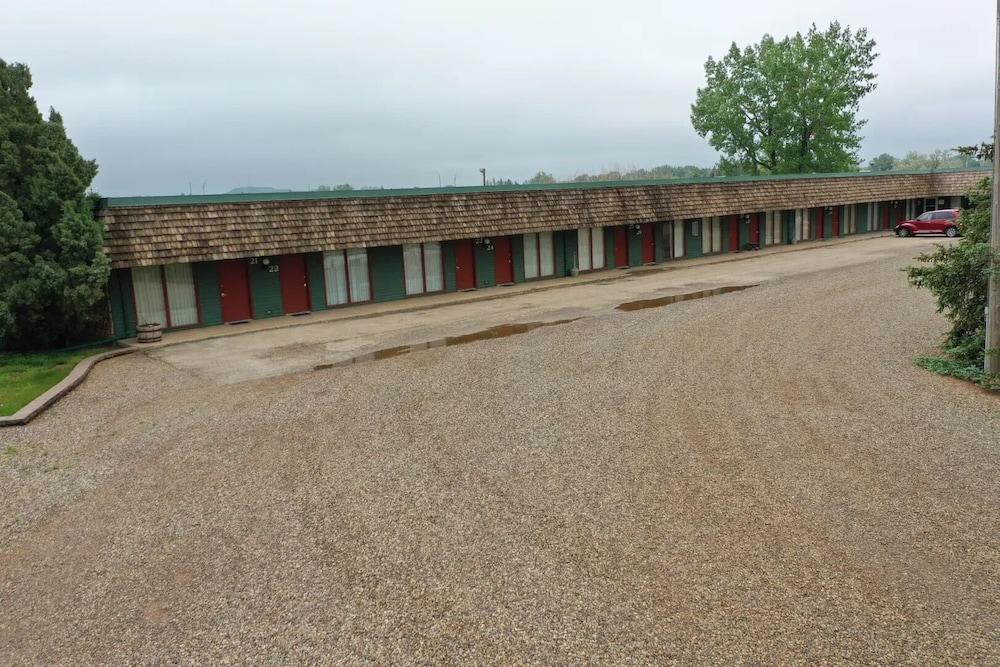 North Winds Lodge LLC photo 2