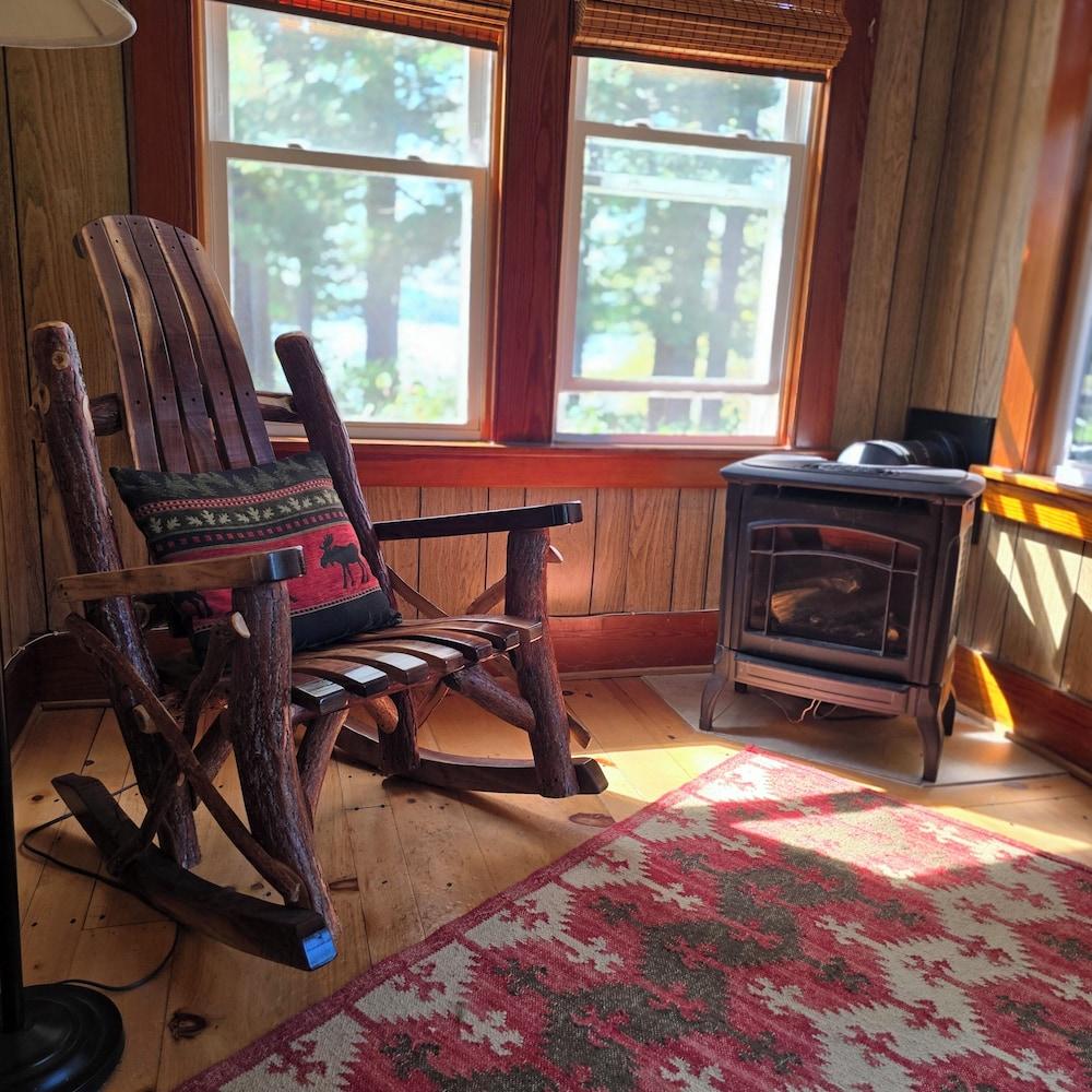 Paddler's Rest Lakeside Cabins and Hotel photo 47