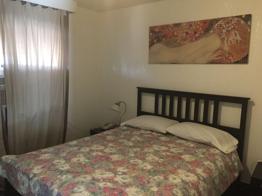 Tradewinds Hotel LAX Airport photo 14