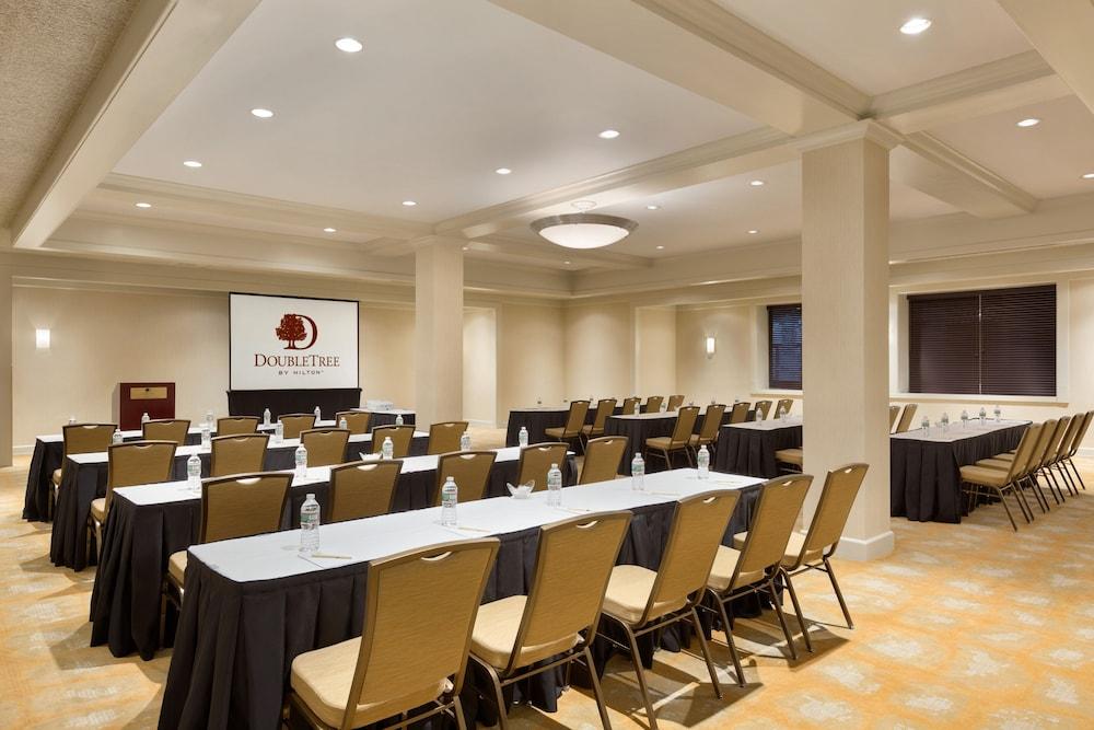 Doubletree by Hilton Somerset Hotel and Conference Center photo 42