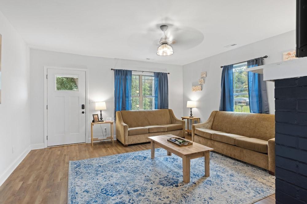 Trendy at Hoyt Two Homes photo 10