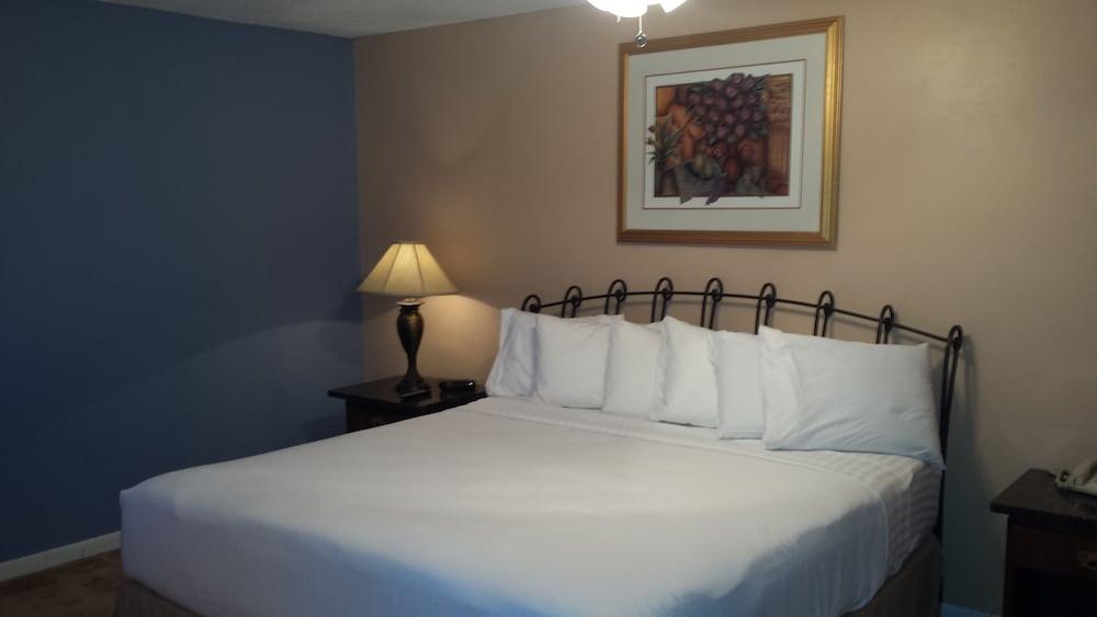 Four Horseman Travel Lodge photo 17