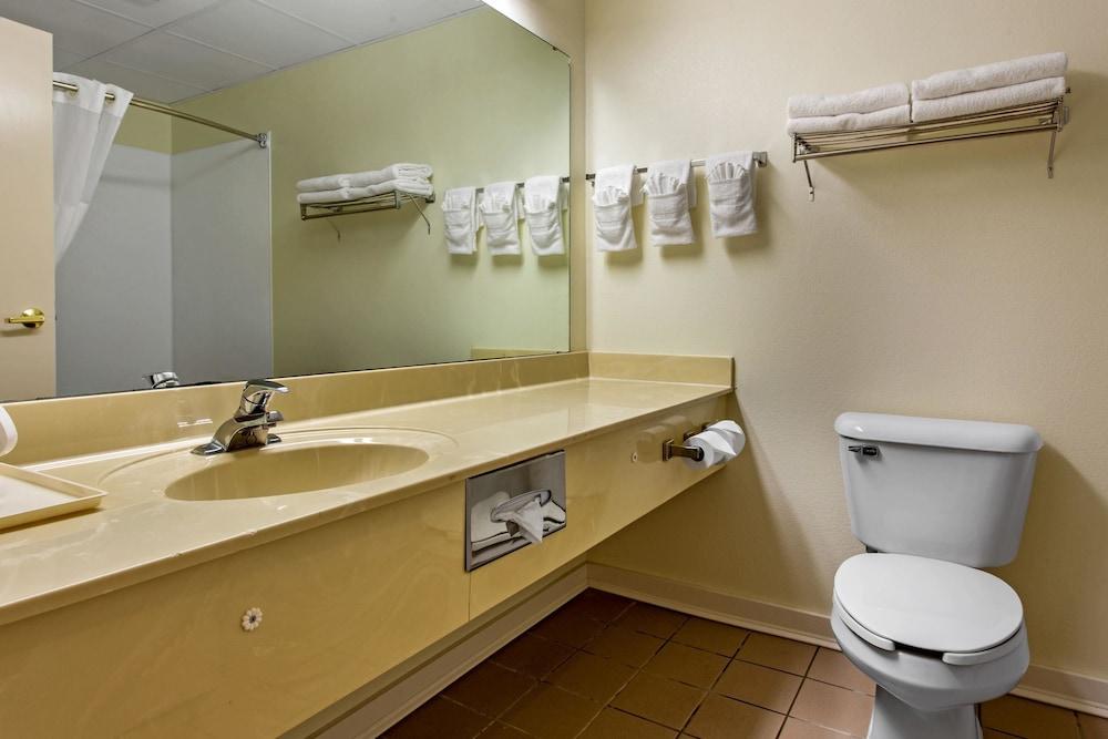 Quality Inn Surfside Myrtle Beach photo 9