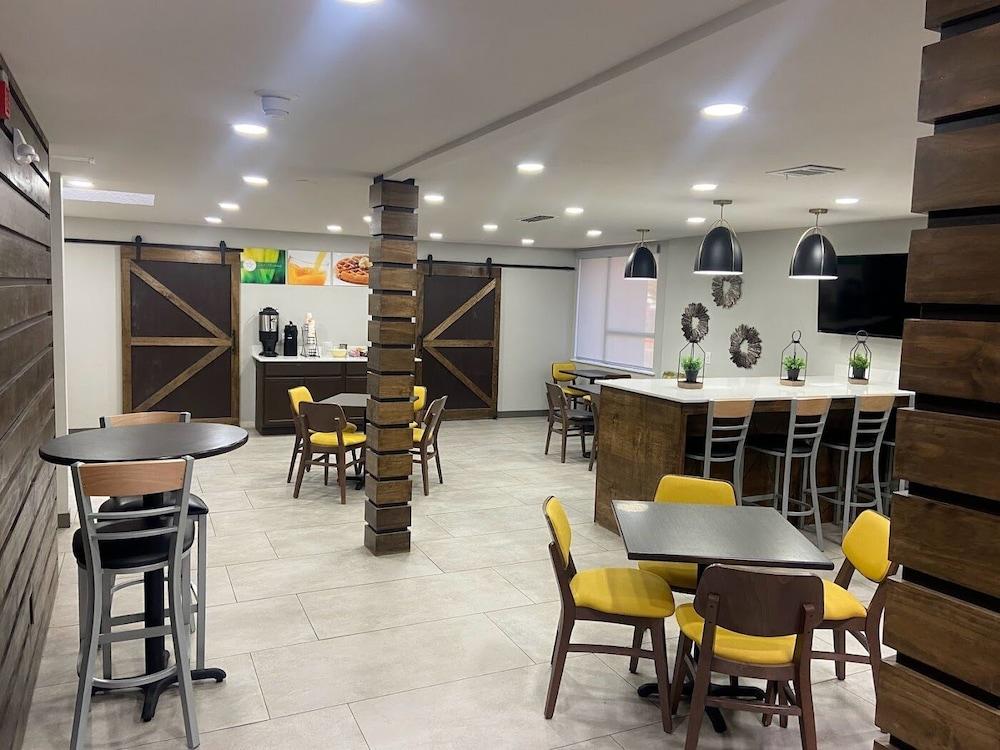 Quality Inn Amarillo West near Medical Center photo 5