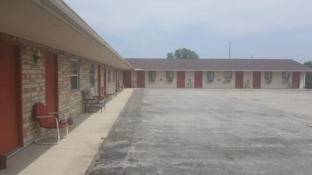 OYO Sandman Inn photo 1