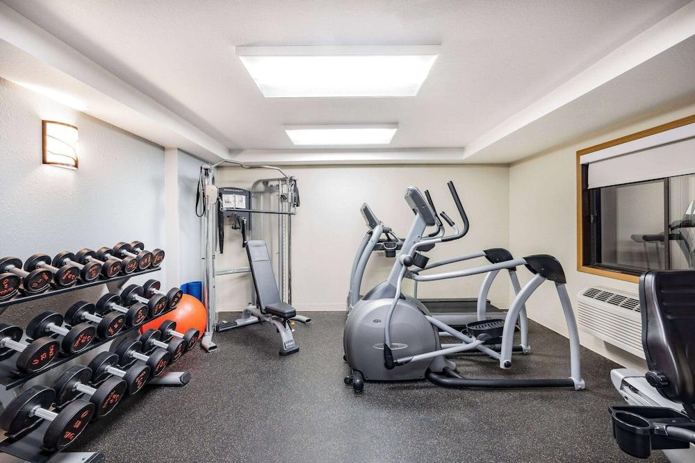 AmericInn by Wyndham Duluth South Black Woods Event Center photo 26
