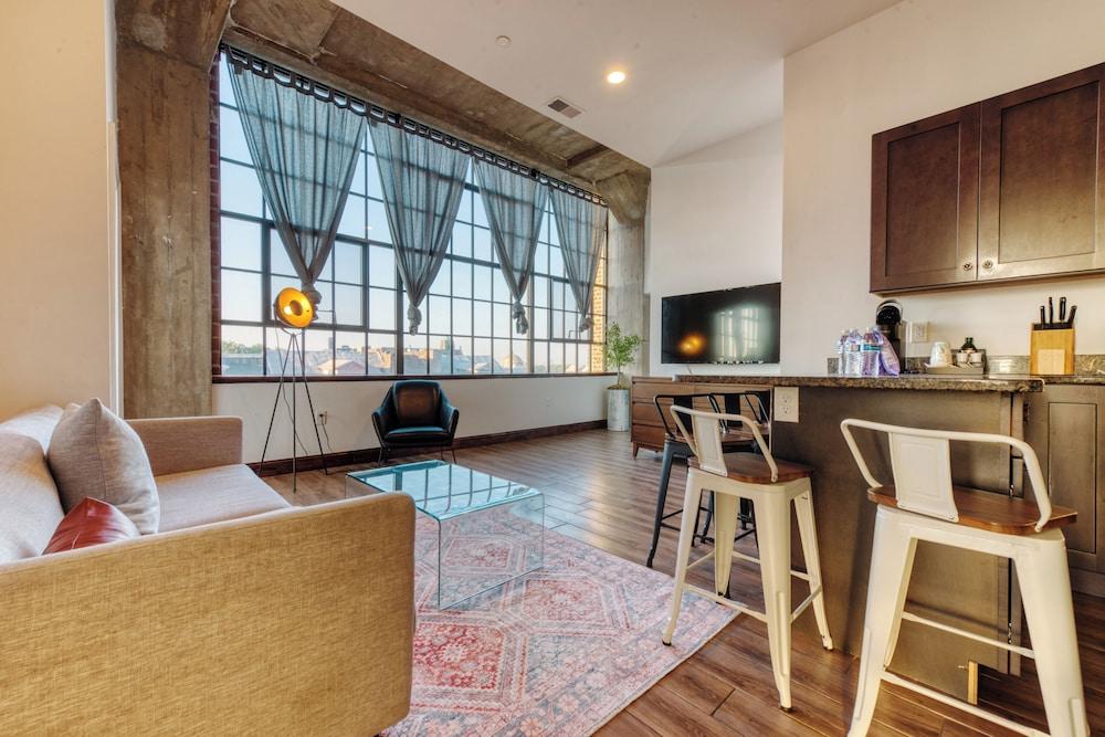 Sosuite at Independence Lofts - Callowhill photo 72