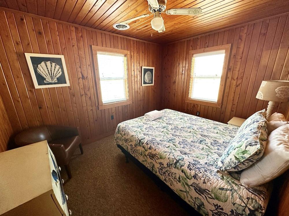 SandSpur Ocean Cottages photo 47