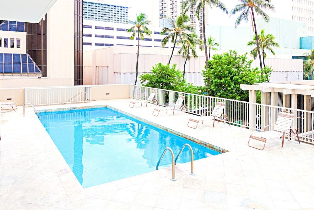 Waikiki Place - the Place to be in Waikiki photo 88