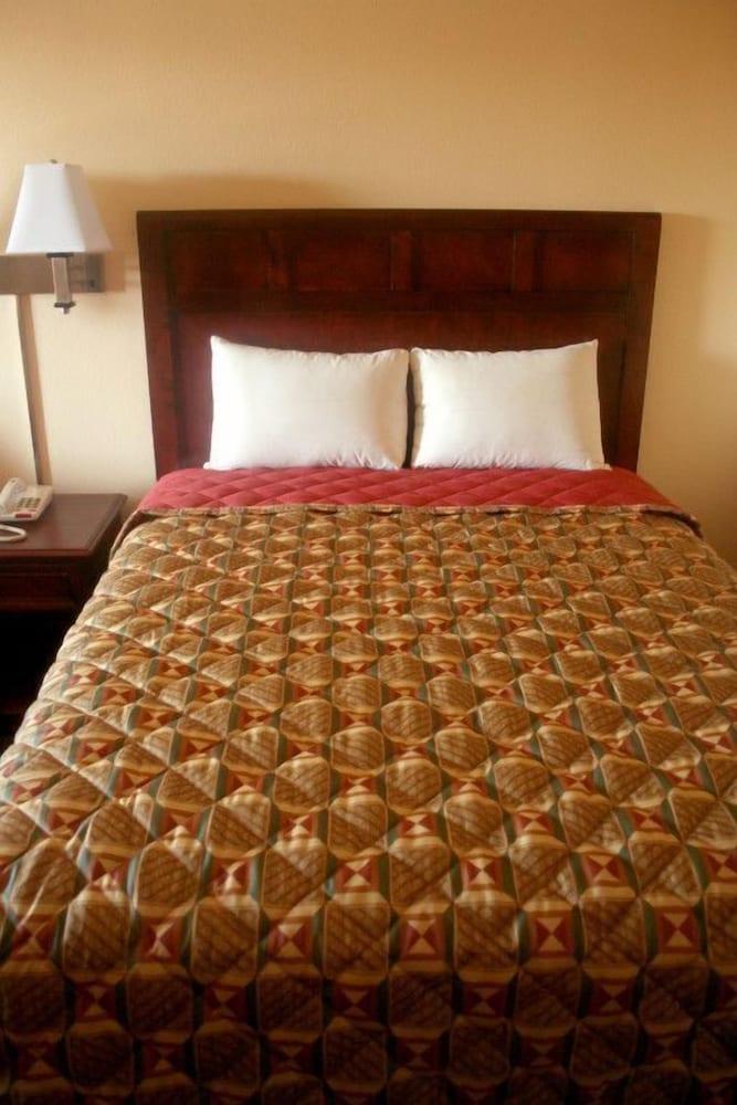 Budget Inn photo 16
