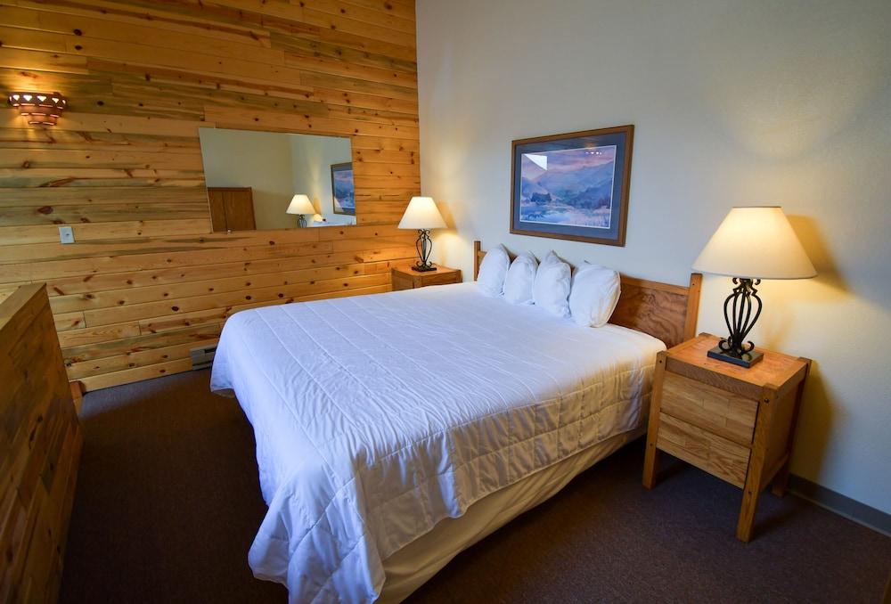 Inn at SilverCreek photo 37