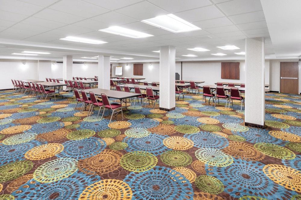 Holiday Inn Express Hotel & Suites Deadwood-Gold Dust Casino by IHG photo 52