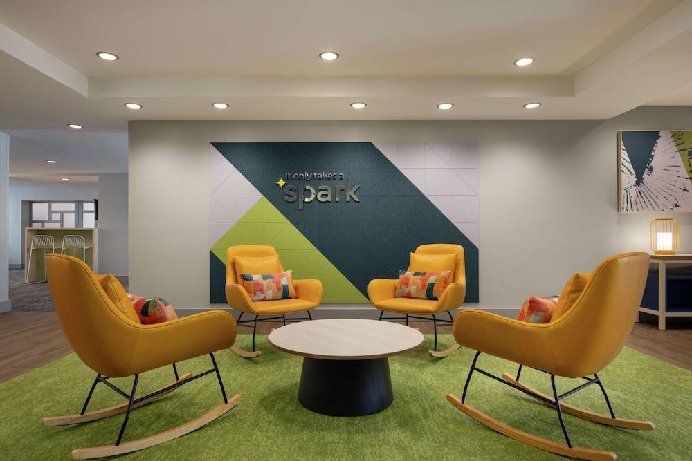 Spark by Hilton Germantown Washington DC North photo 4