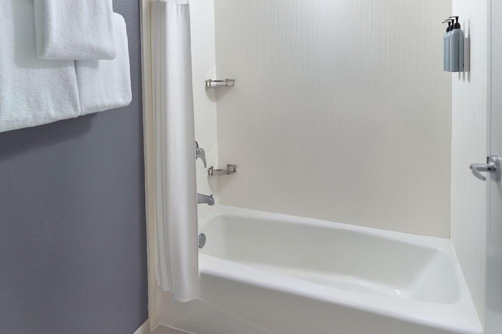 Courtyard by Marriott Tallahassee Downtown/Capitol photo 13