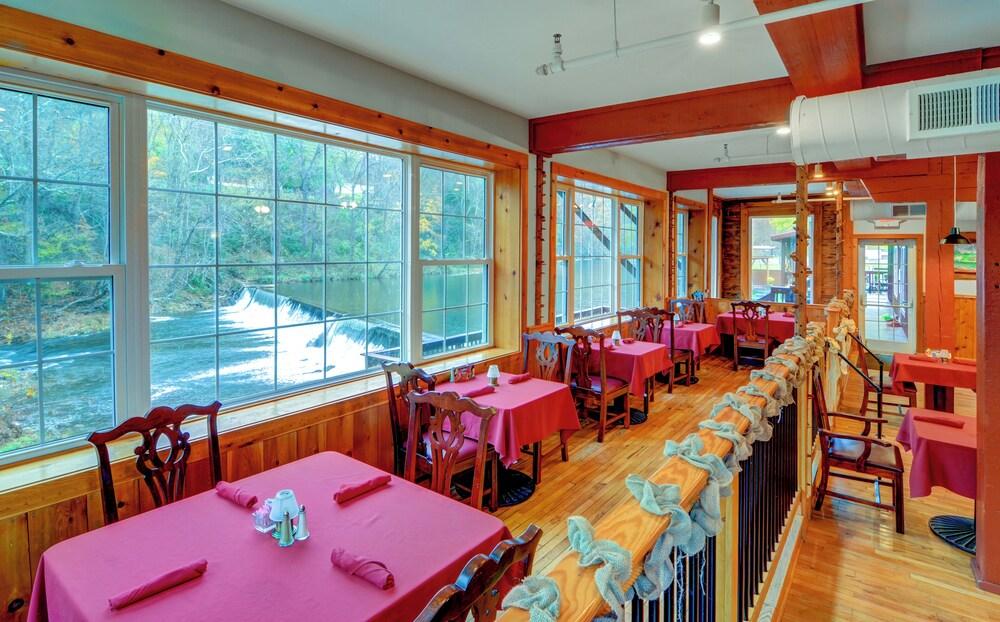 Damascus Old Mill Inn photo 48