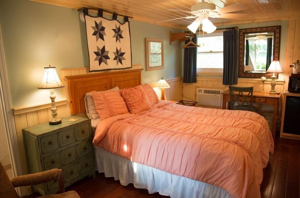 The Homestead Inn photo 14
