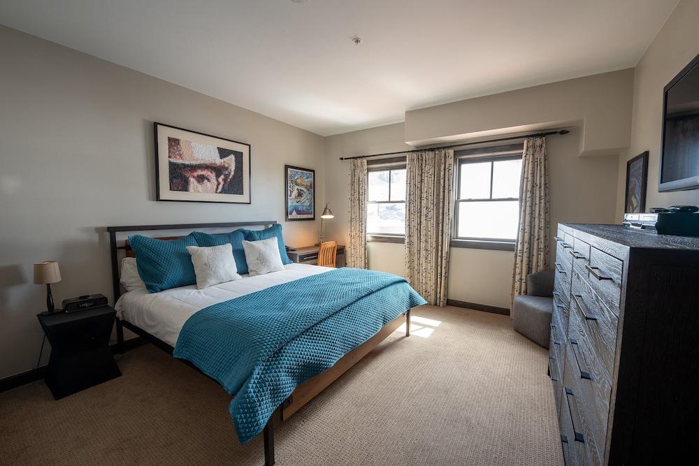 The Lodge at Mountaineer Square, A Vail Resorts Property photo 12