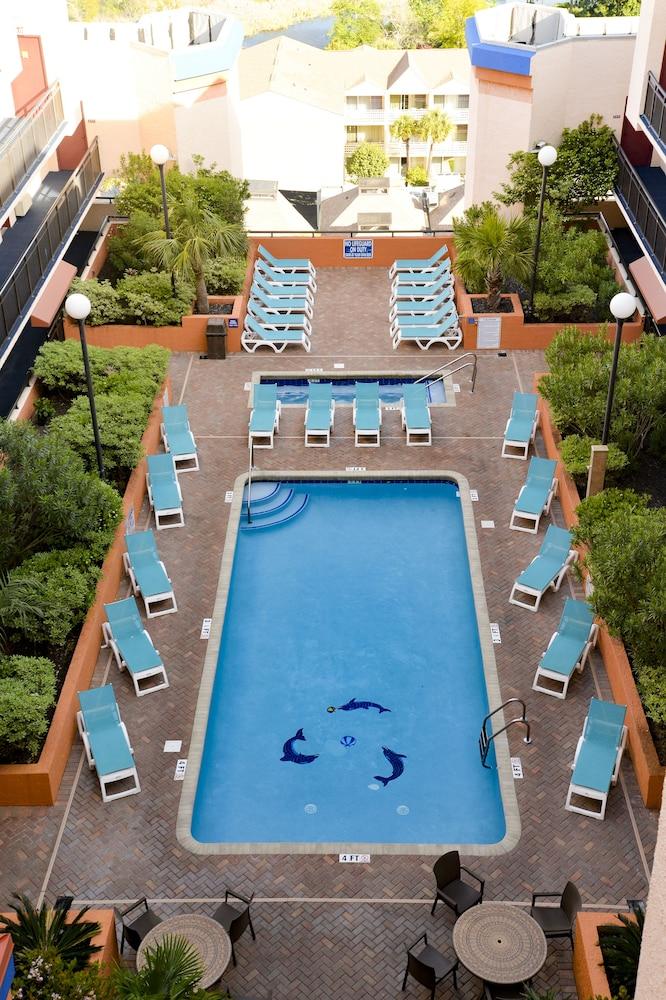Monterey Bay Suites photo 19