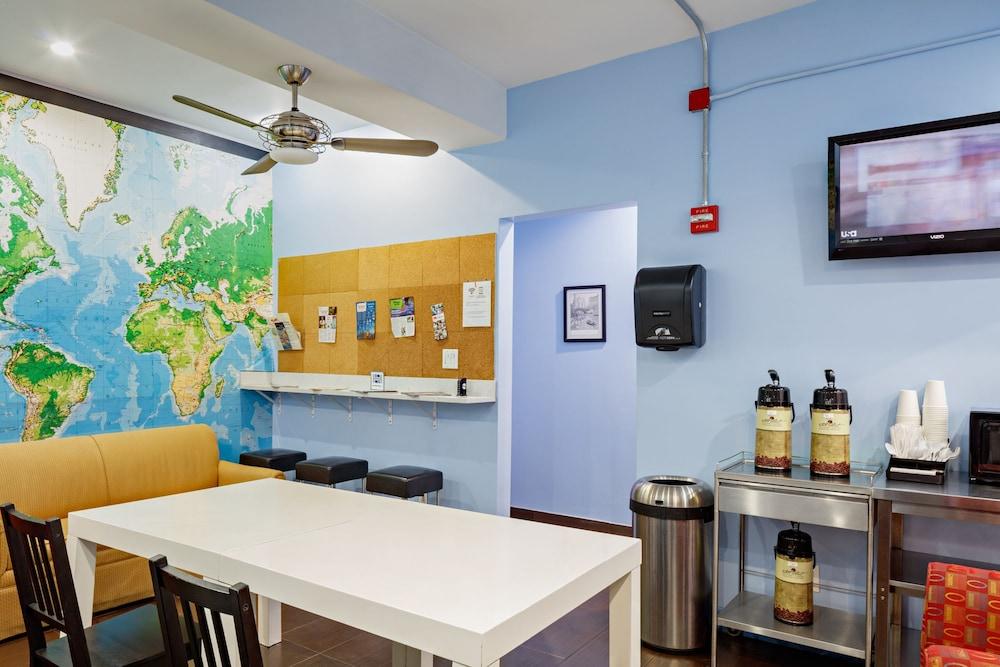 Central Park West Hostel photo 22