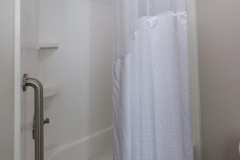 Holiday Inn Express Hotel & Suites Hillview by IHG photo 21