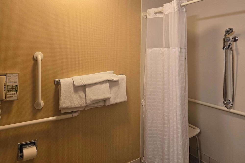 Country Inn & Suites by Radisson, Convention Center photo 87
