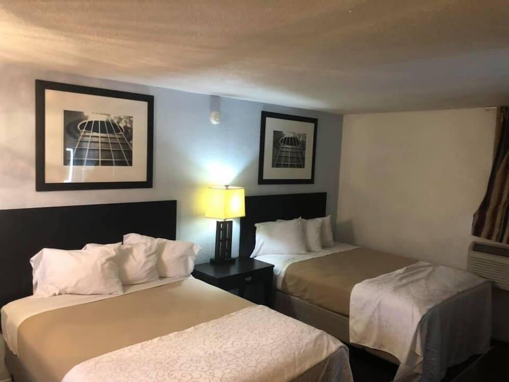 Ranch House Inn and Suites photo 35