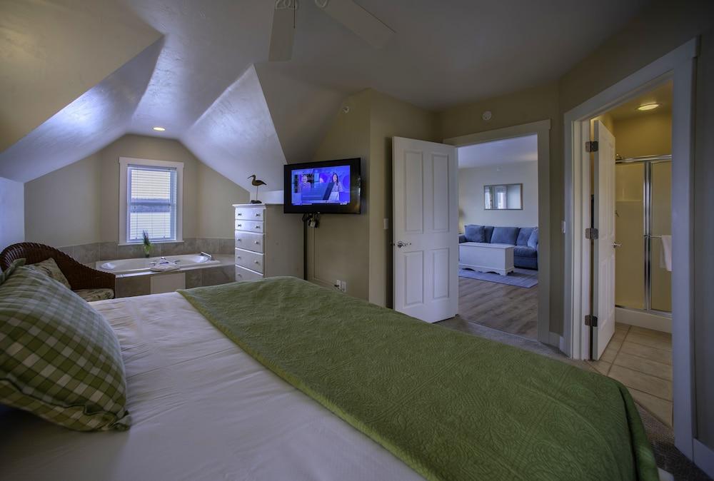 Edgewater Resort photo 19