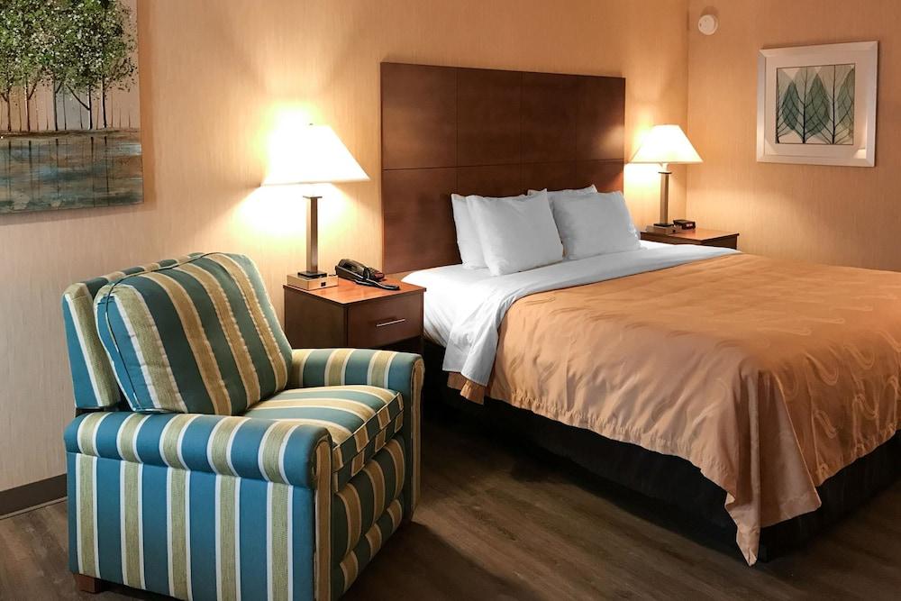Quality Inn Bedford photo 10