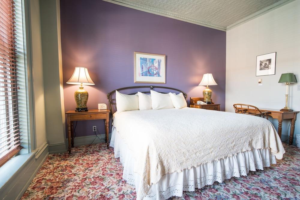 The Black Hawk Hotel photo 58