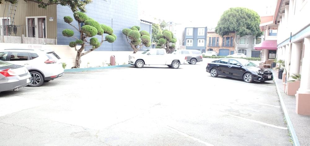 Townhouse Motel photo 25