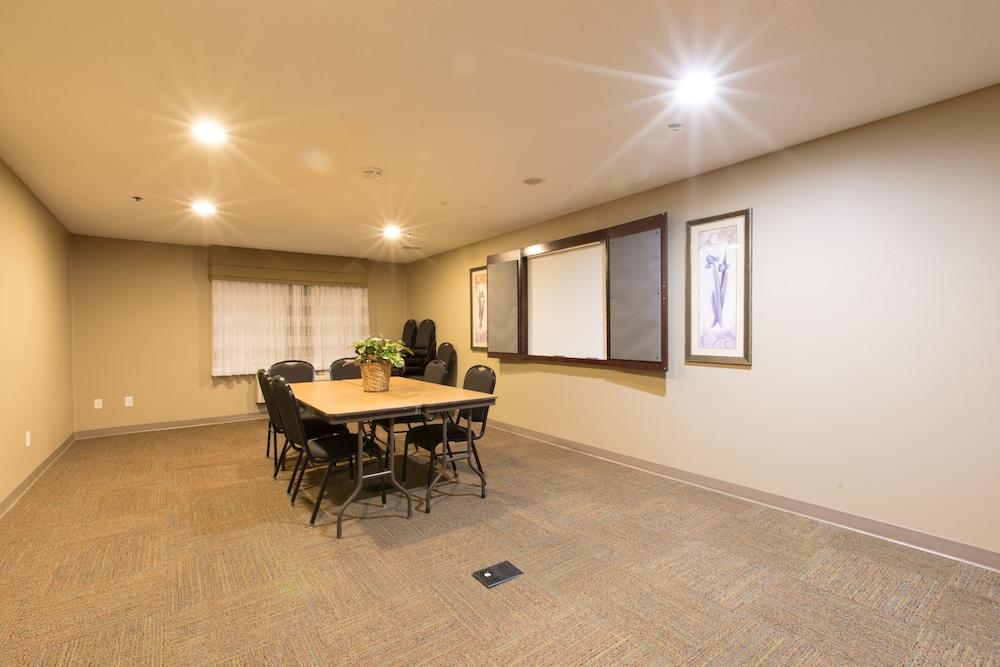 Sleep Inn & Suites Pleasant Hill - Des Moines photo 91