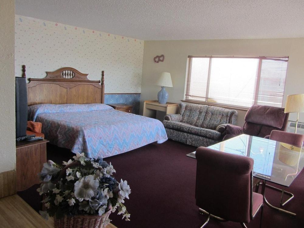Warrick Plaza Inn photo 8