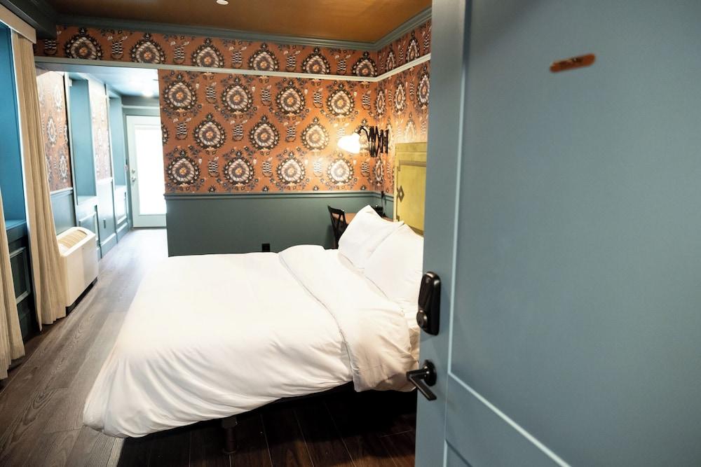 The Gas Lamp Hotel photo 9