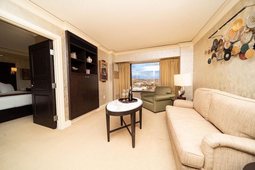 Reno Suites photo 3