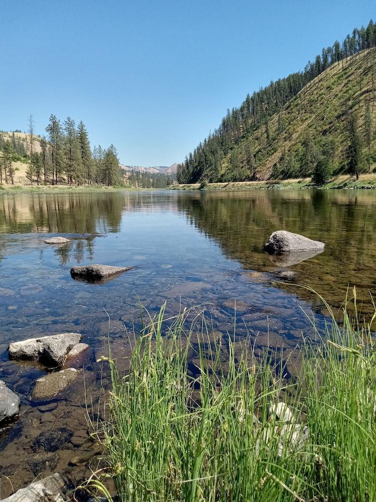 Hearthstone Elegant Lodge by the River photo 27