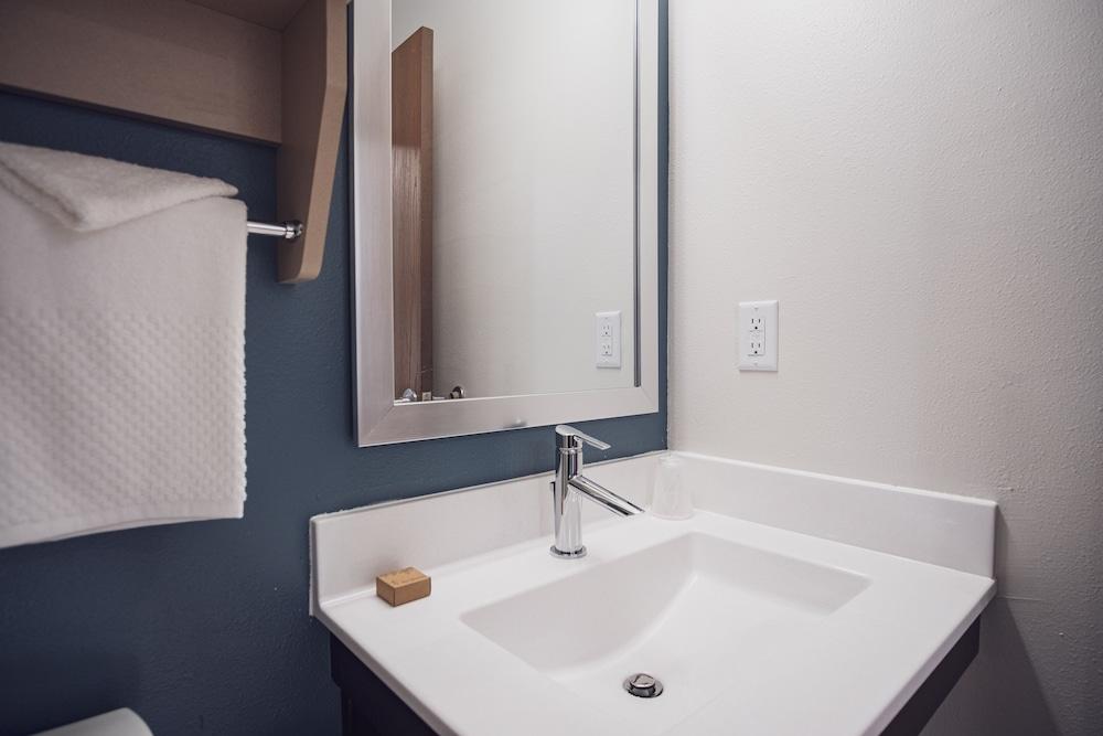 WoodSpring Suites Columbus West - Hilliard photo 15