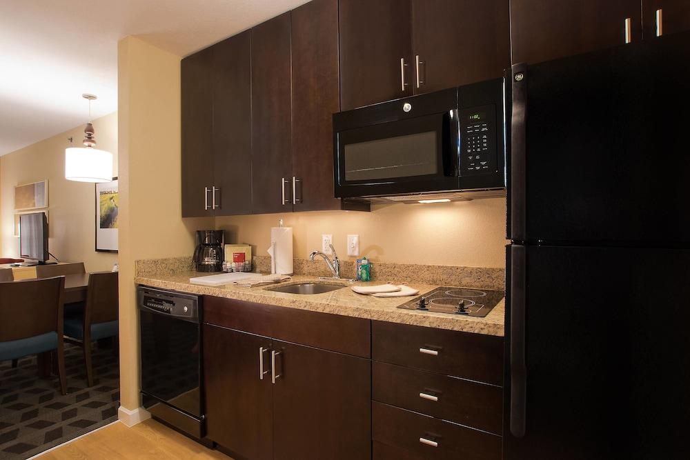 TownePlace Suites by Marriott Dodge City photo 9