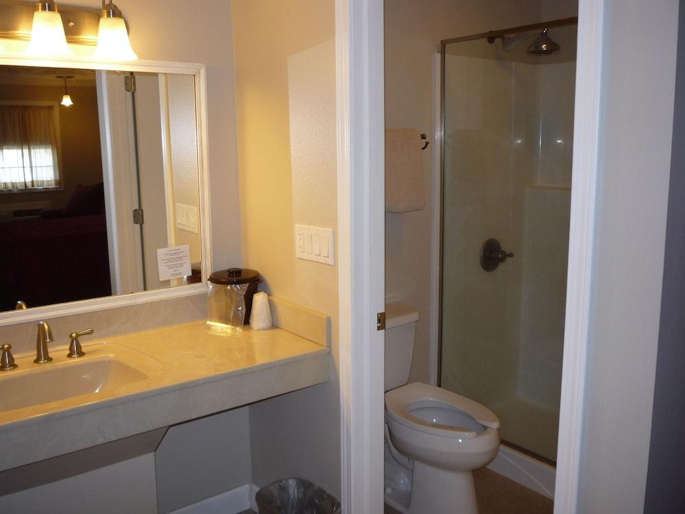 Arthur's Country Inn photo 12