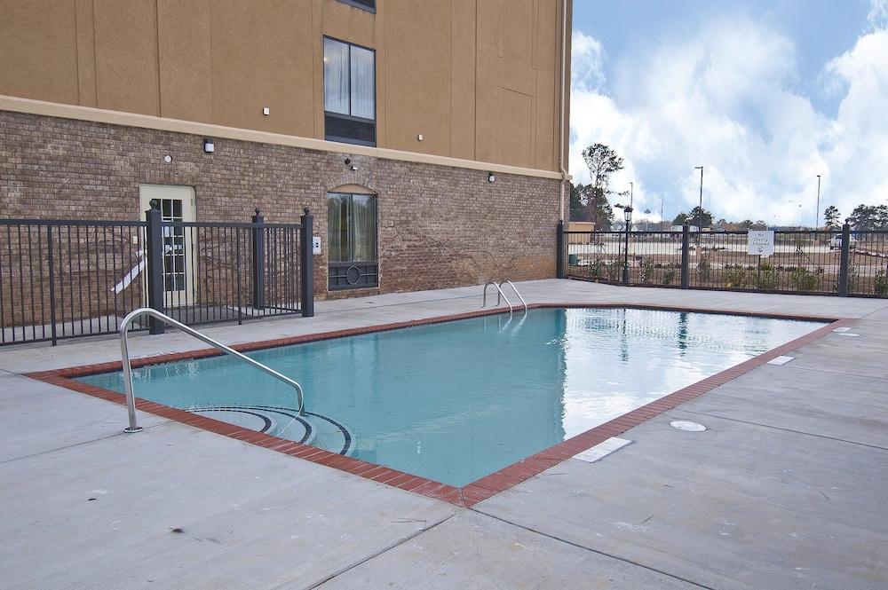 Holiday Inn Express & Suites Jackson / Pearl Intl Airport by IHG photo 12
