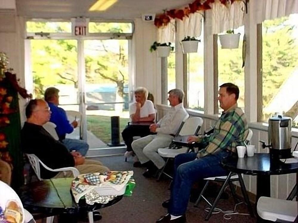 Ken-Bar Lodge photo 3