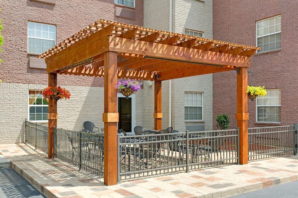 Hawthorn Extended Stay by Wyndham Cincinnati/Sharonville photo 14