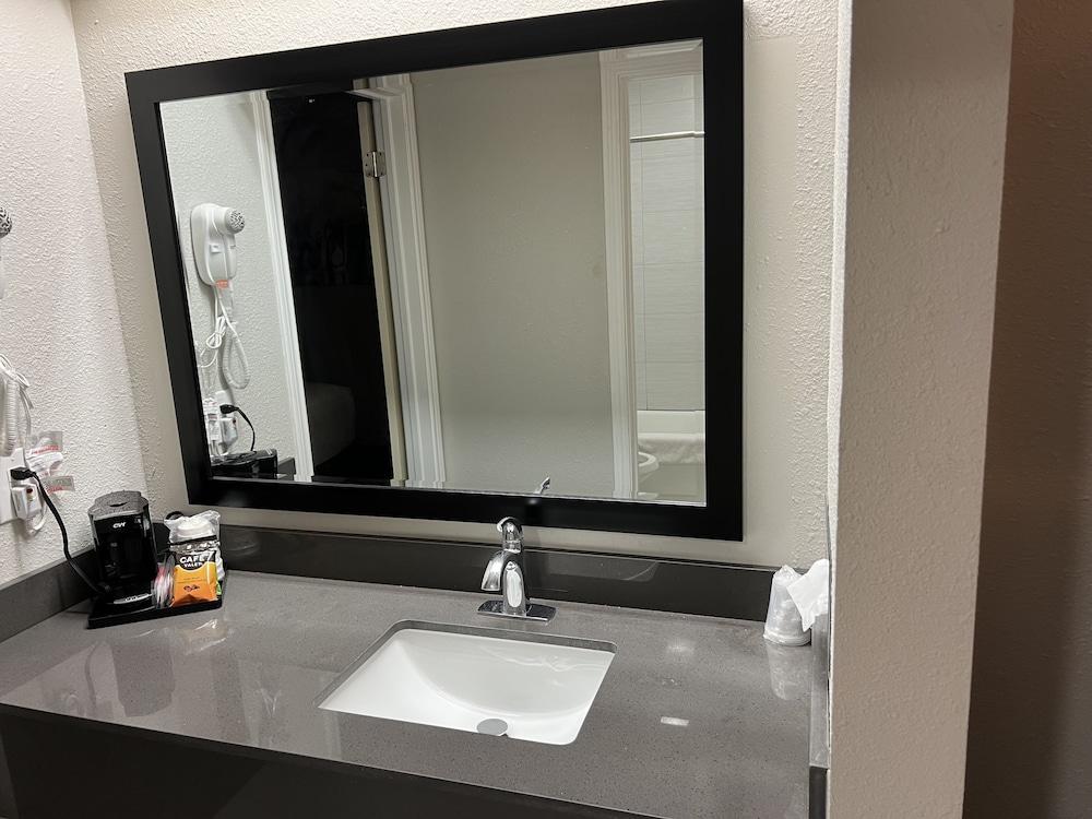 Garden Inn & Suite photo 25