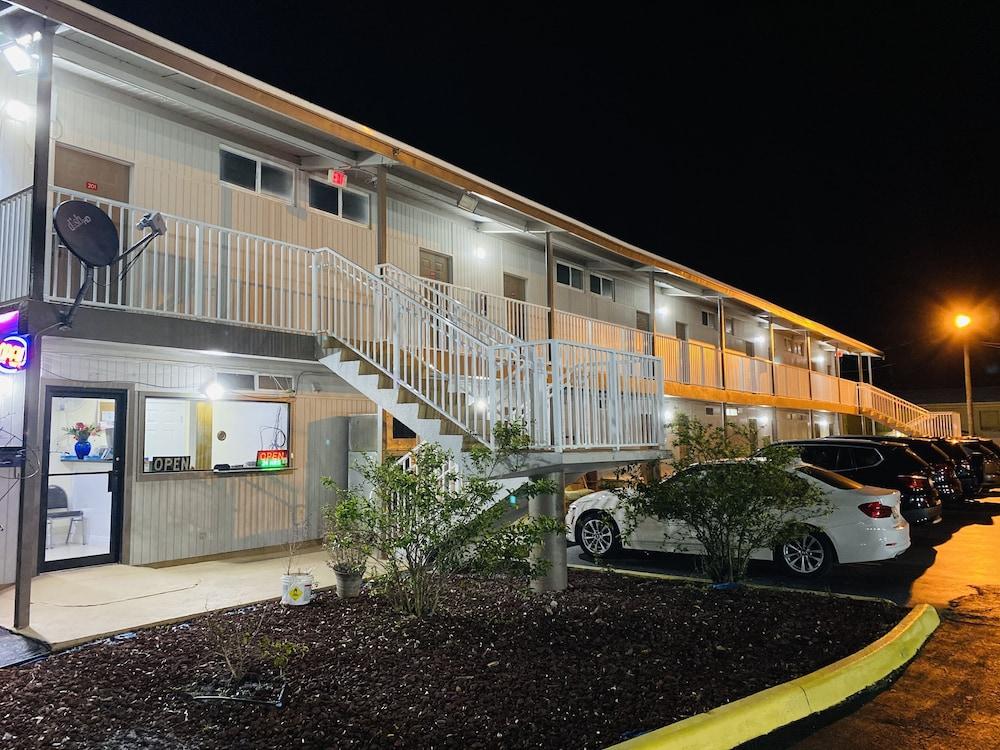 Host Inn photo 1